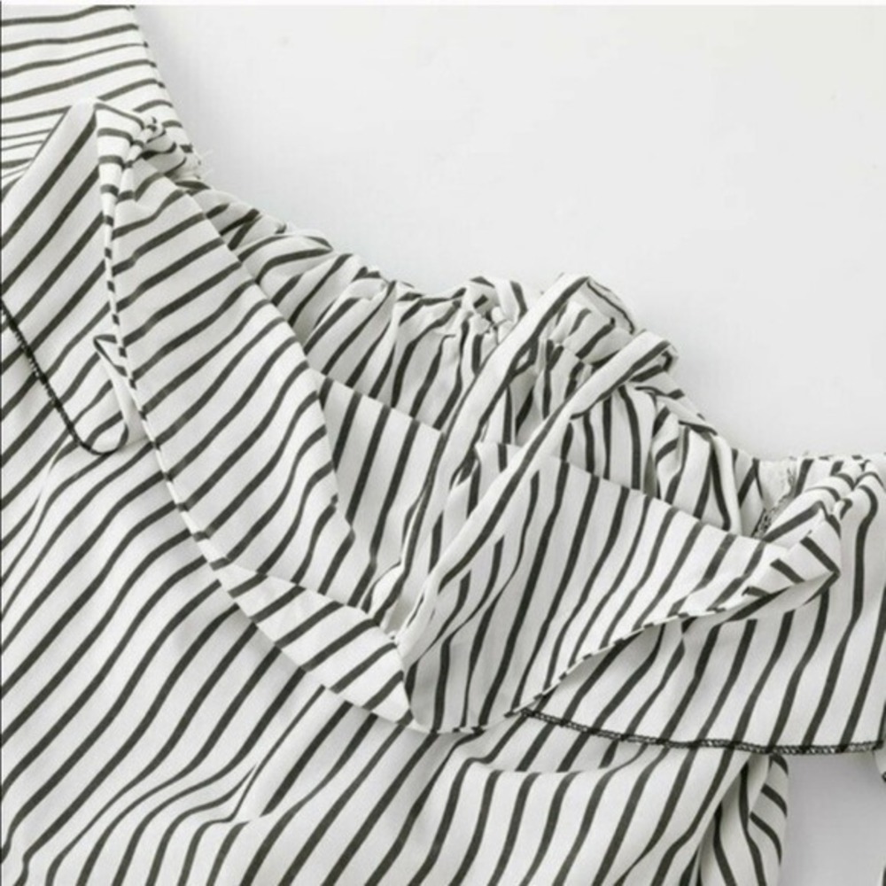 Striped Halter Cold Shoulder Ruffle Tiered Sleeve Blouse White Black S - Picture 4 of 7